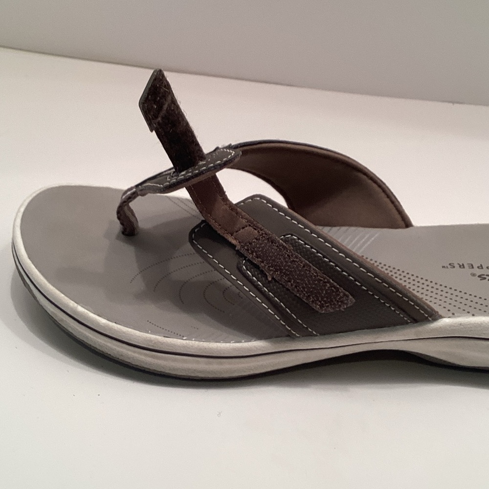 Clarks Cloudsteppers size 7 Dark Brown Sandals. NEW. (A3) - Picture 9 of 10